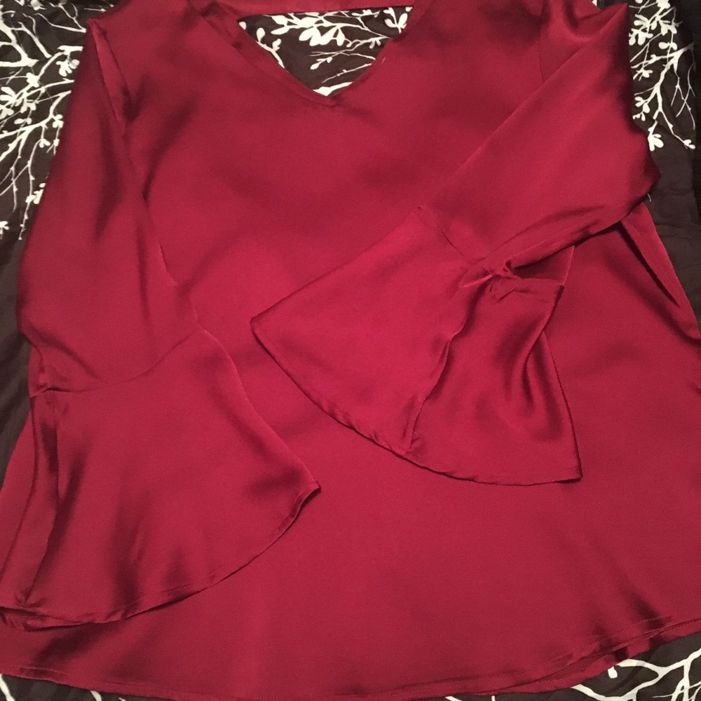 Roz &Ali burgundy blouse